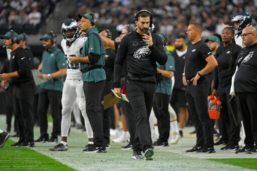 Struggling Eagles Have Ton Of Issues, But No QB Controversy