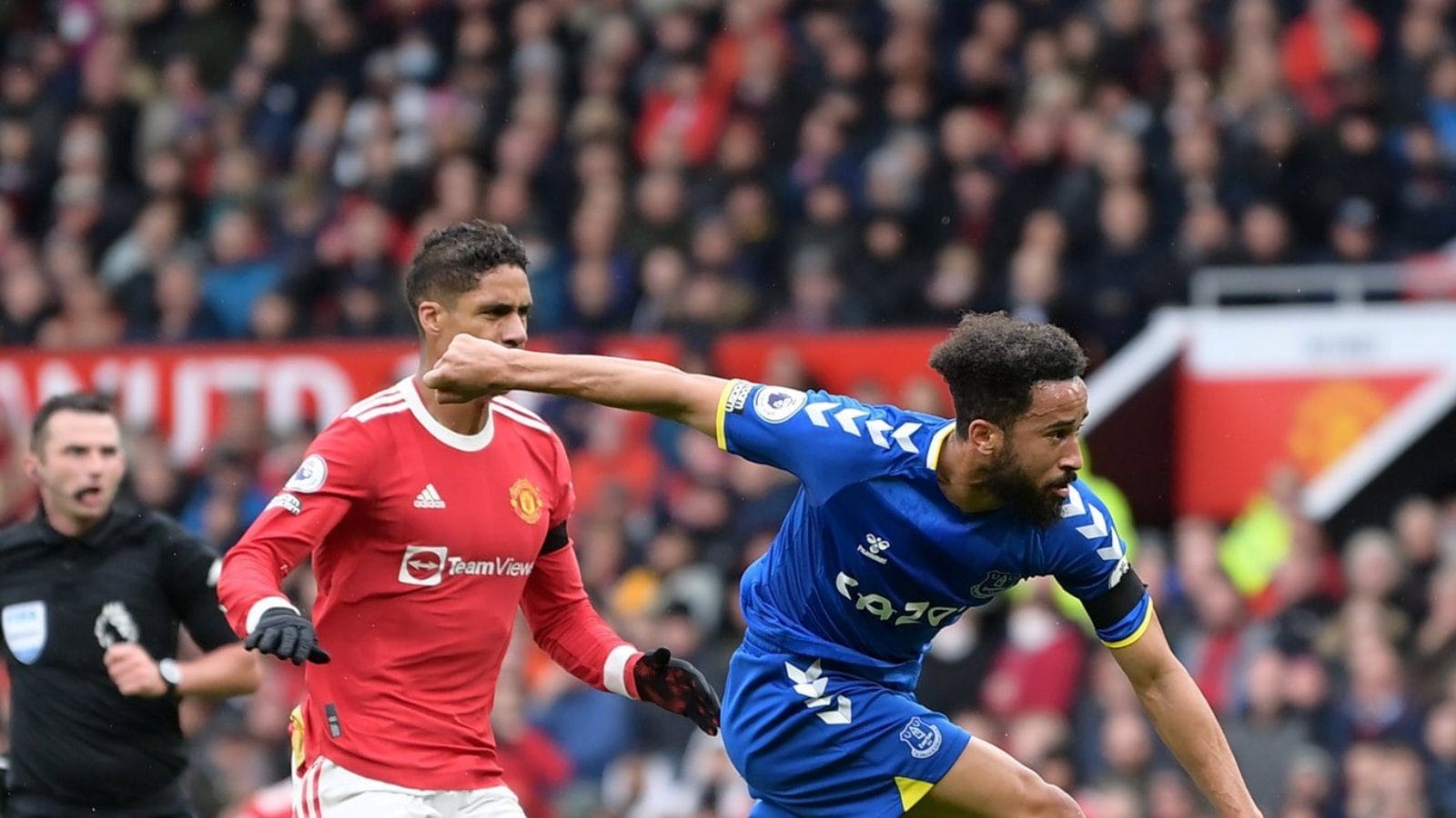 Manchester United Stumble Again as Andros Townsend Earns One Point for Everton
