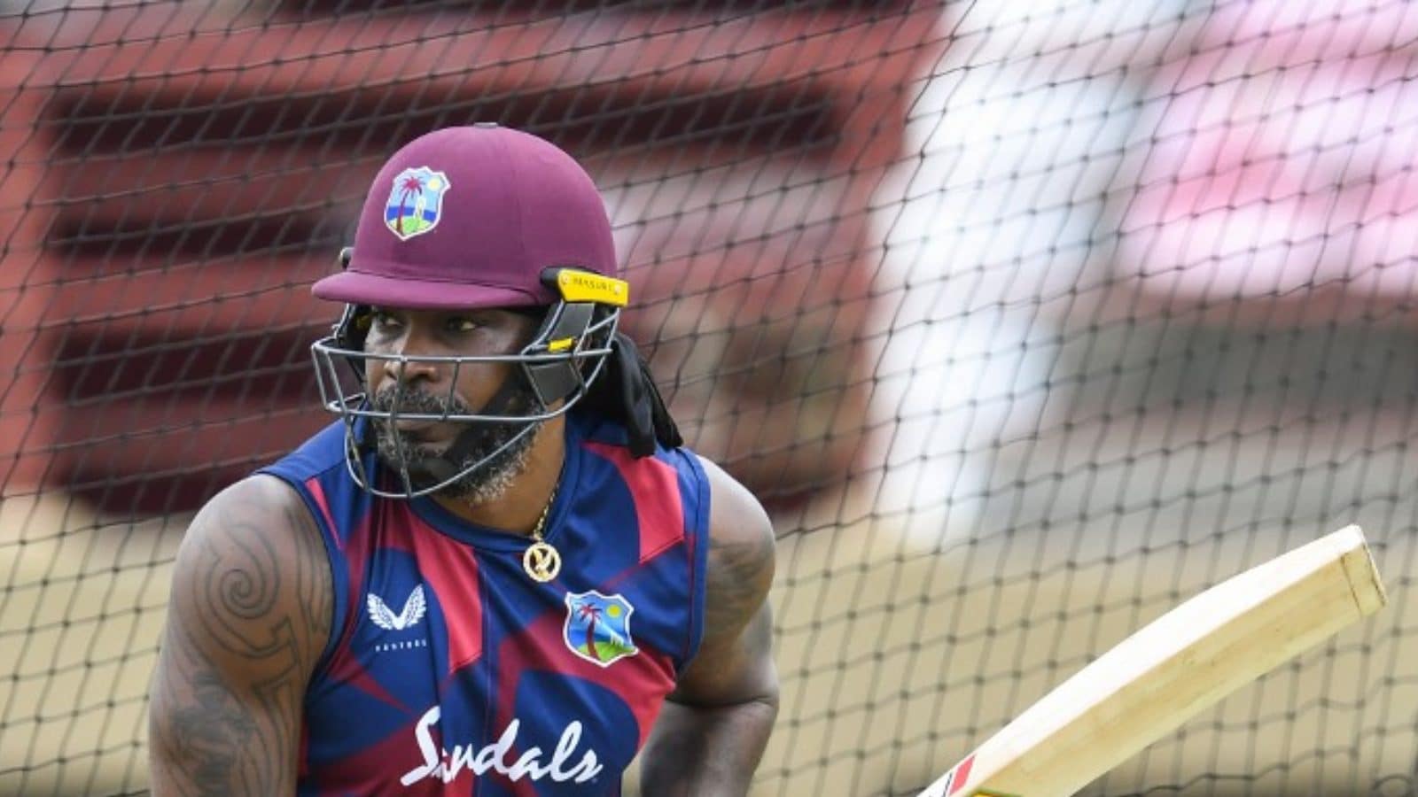 T20 World Cup: Chris Gayle Struggles in Warm-up Game vs Pakistan, Shadab, Rizwan Discuss His Nervousness