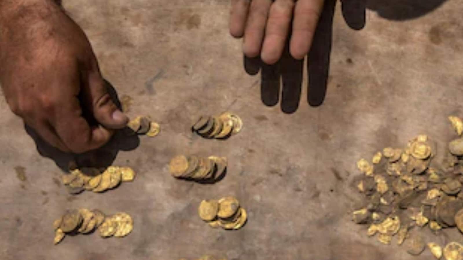 Tamil Nadu Sanitation Worker Finds Gold Coin in Garbage, Hands it to ...
