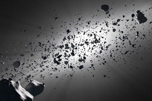 Unlike asteroids, which mostly live in the main asteroid belt orbiting around the sun between orbits of Mars and Jupiter, comets mainly live in the Kuiper belt. (Asteroid belt in solar system/Shutterstock)