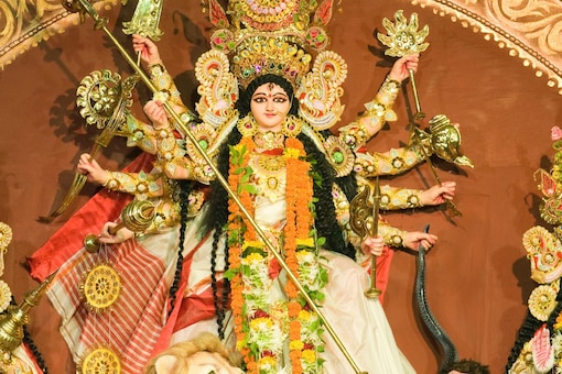 Some Kolkata durga puja pandals have been designed on NRC, migration (Representational photo: Shutterstock)