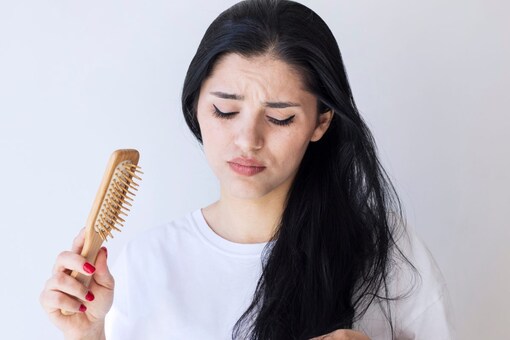 These 5 Steps Can Help You Control Postpartum Hair Fall