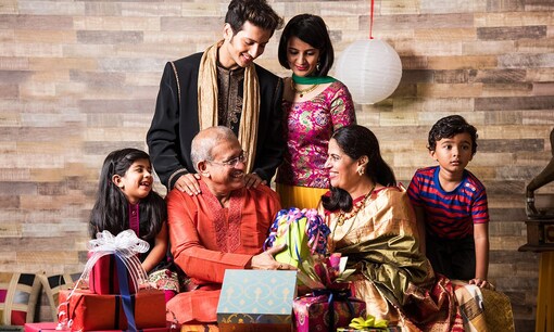 Make bigger purchases on smaller EMIs this Diwali with HDFC Bank Festive Treats