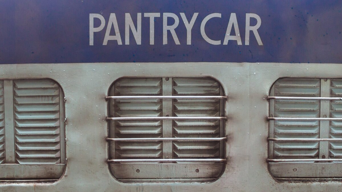 Indian Railways Likely to Resume Pantry Services, Provide Bed Rolls and
