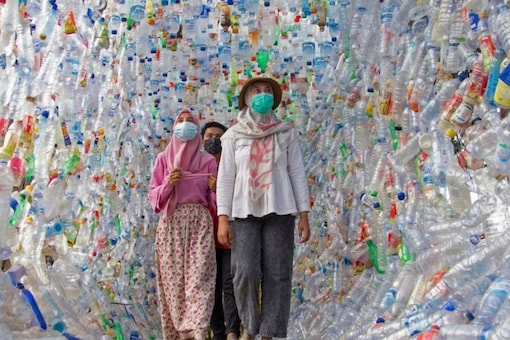 The plastics problem is particularly acute in Indonesia, an archipelago nation that ranks second only behind China for its volume of plastics. (Image: REUTERS/Twitter)