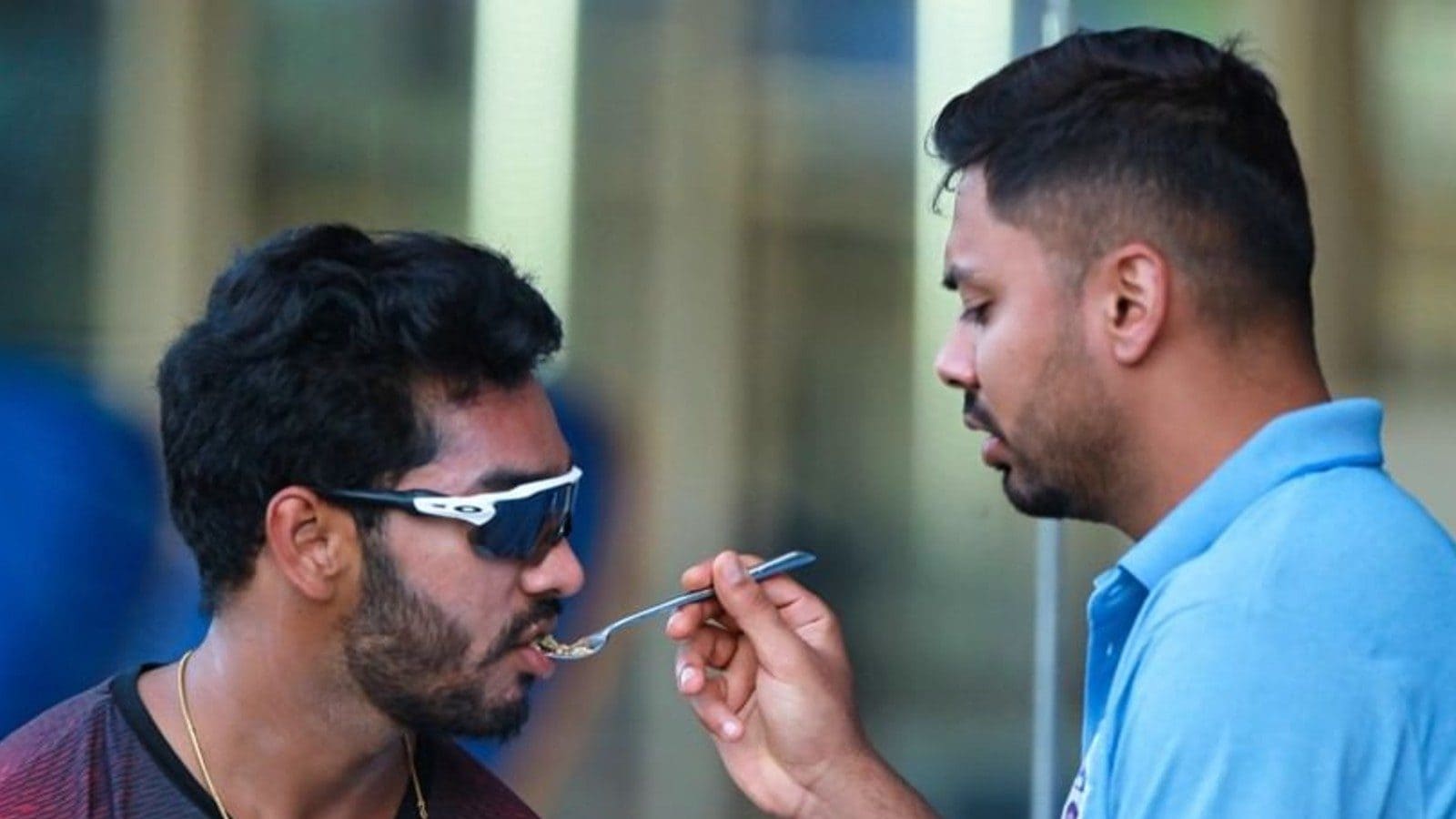 IPL 2021: Bromance Alert! Pic of Avesh Khan Feeding Venkatesh Iyer Goes Viral
