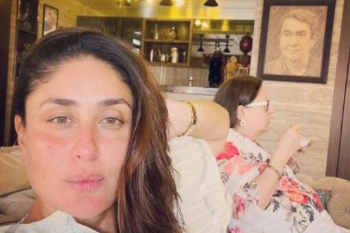Kareena Kapoor Khan is Busy Clicking Selfie While Her Mother Babita Enjoys 'Kheer' Kareena Kapoor Khan is Busy Clicking Selfie While Her Mother Babita Enjoys 'Kheer'
