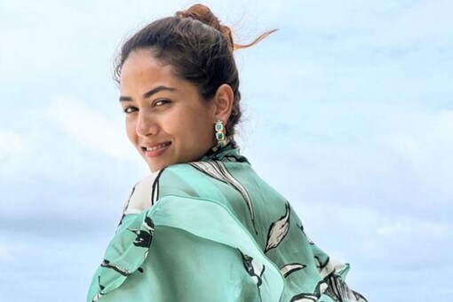 Mira Rajput, who is currently in Maldives, shared a stunning picture from the island nation.
