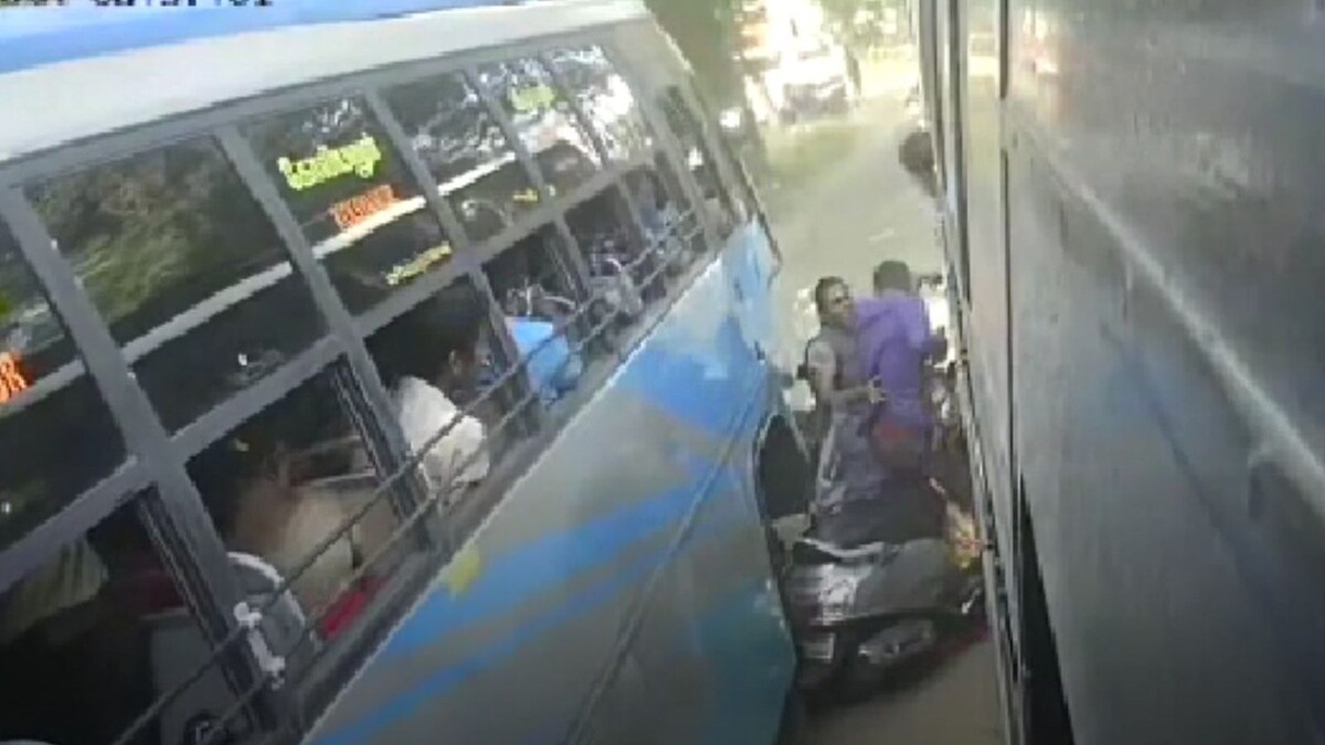 Trapped Between 2 Buses, Puducherry Couple on Scooter With Infant Make ...