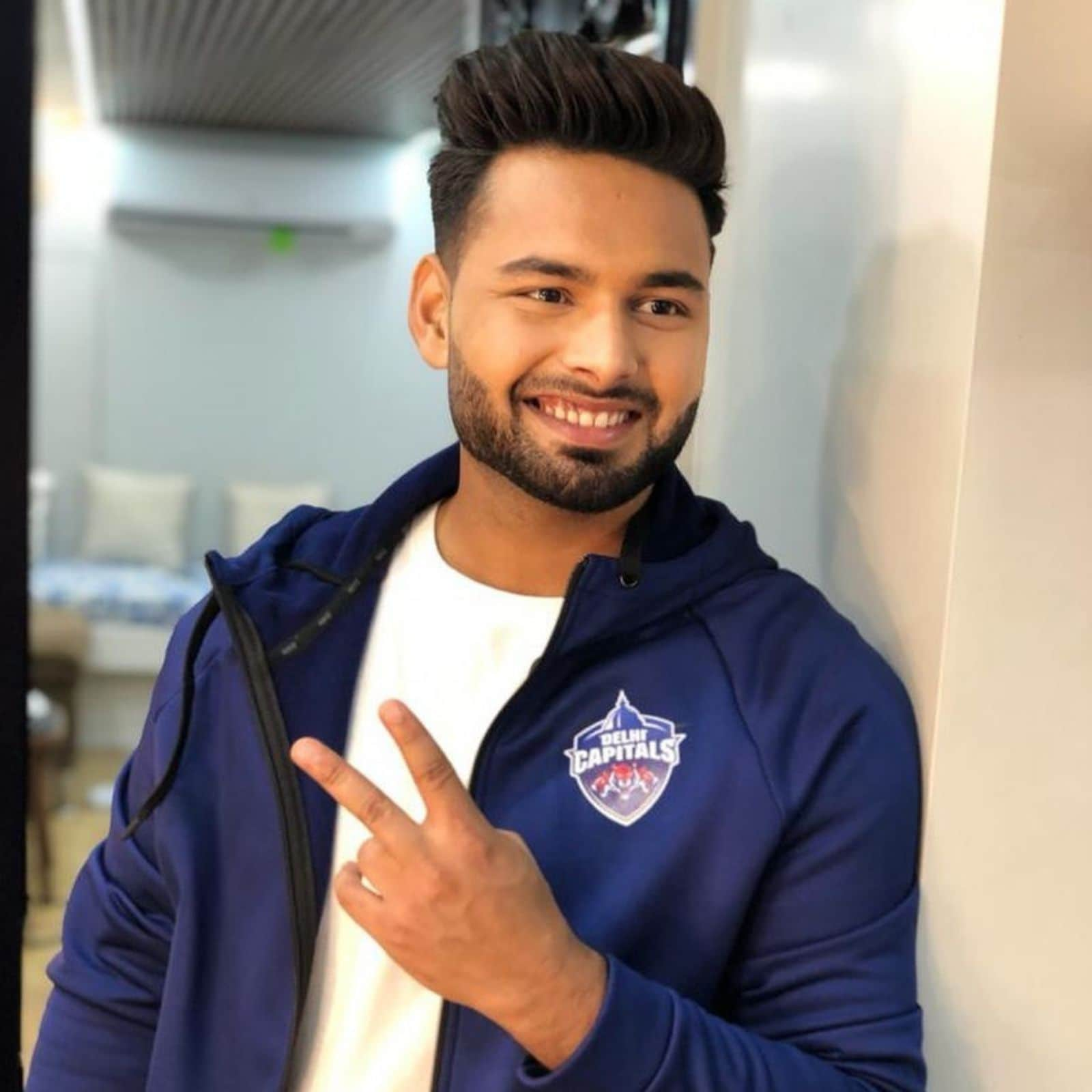 I just want to make you happy' - Rishabh Pant's message for his 'soulmate'  Isha Negi