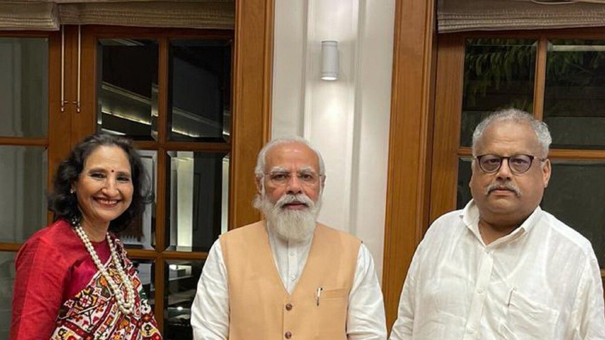 PM Modi Meets Rakesh Jhunjhunwala, Says Ace Investor is 'Very Bullish