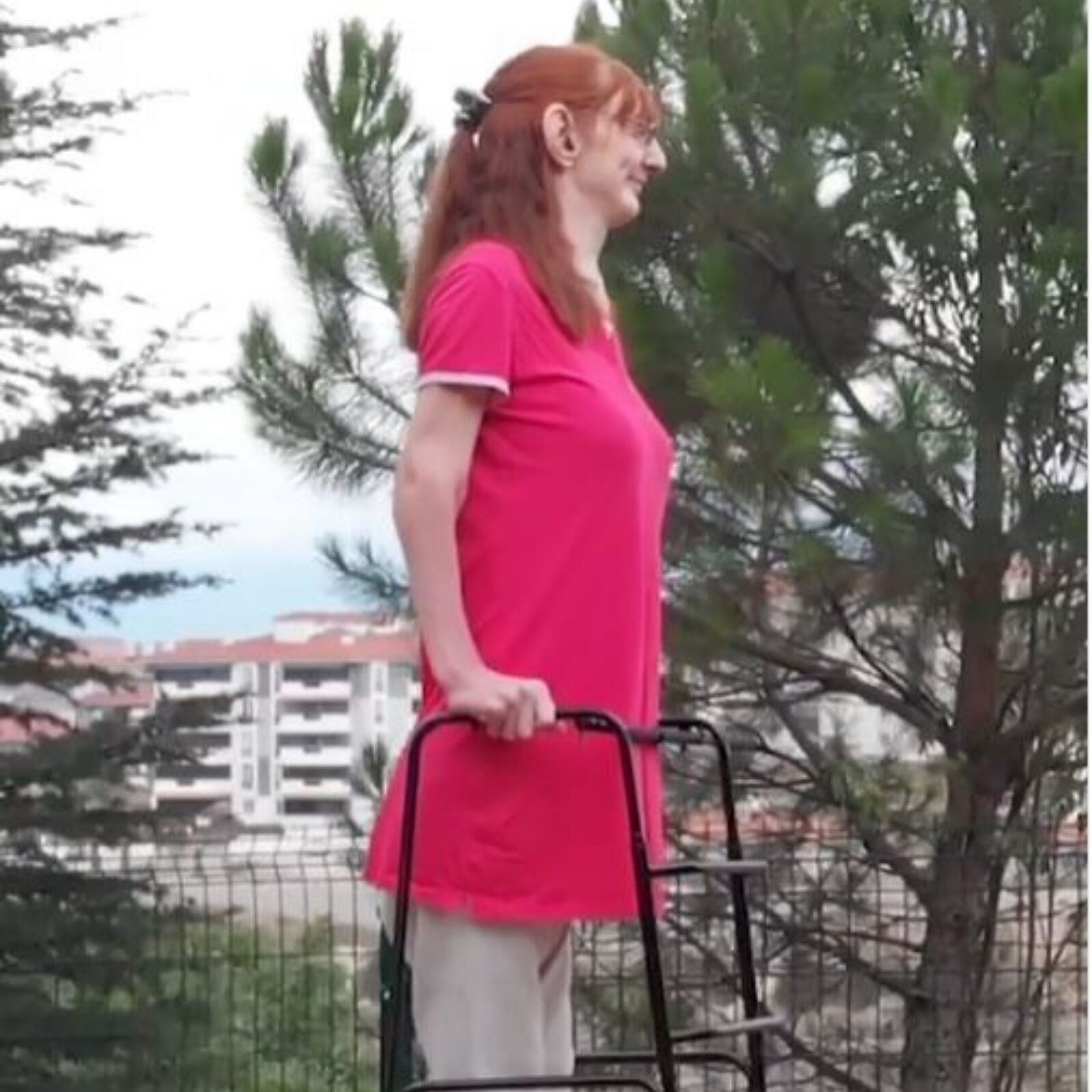 Who Is The Tallest Woman In The World