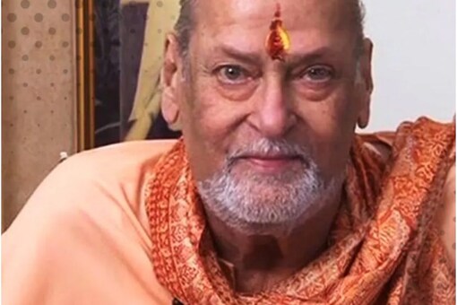 Shammi Kapoor also created a website for the Kapoor families in those days.  