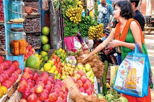 Recently, lemon prices in Gujarat's Rajkot rose to Rs 200 per kg.