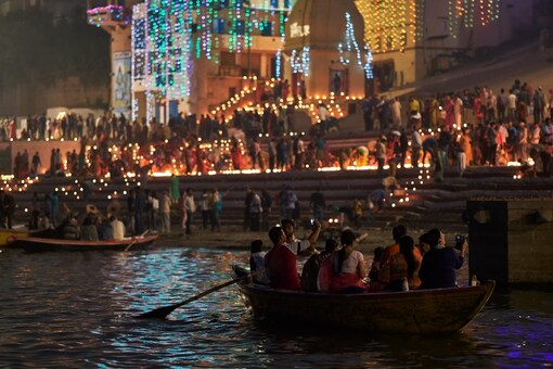 Considered as one of the oldest cities in the history of human civilisation, Varanasi is among the most popular tourist places in not just India but the world. 