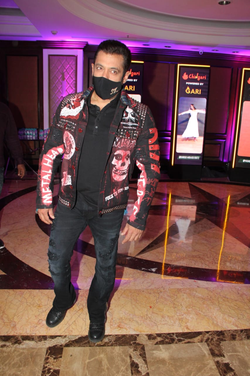 Beingsalmankhan  Salman khan wallpapers, Red leather jacket, Leather jacket
