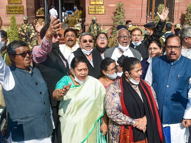 A delegation of TMC MPs protest outside the Ministry of Home Affairs (MHA) over alleged police brutality in Tripura, in New Delhi, Monday, Nov. 22, 2021. (PTI Photo/Manvender Vashist)