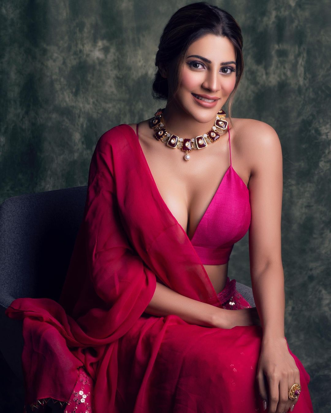 Nikki Tamboli Flaunts Her Cleavage In Strappy Blouse Check Out Diva S Sexiest Looks News18