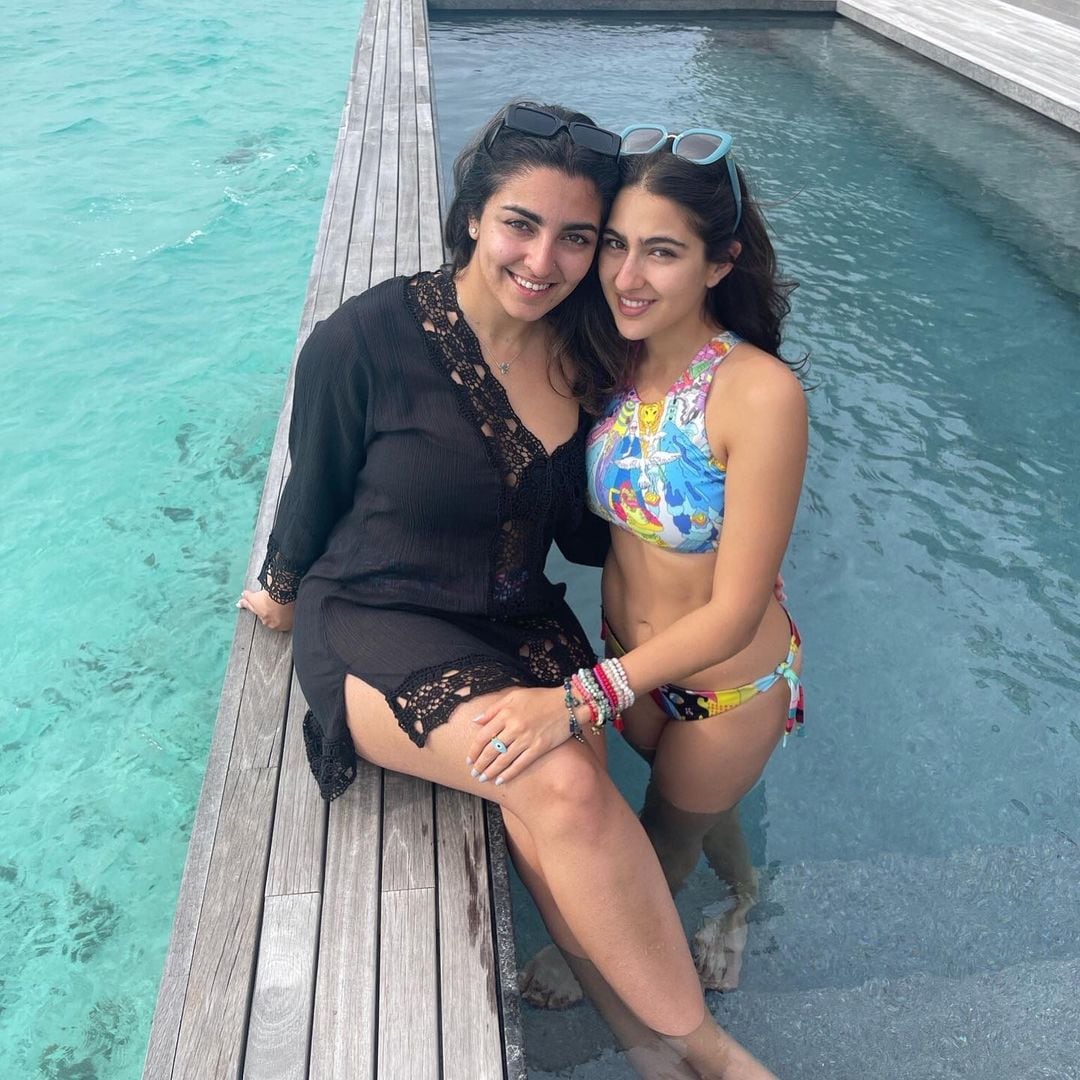 Sara Ali Khan Flaunts Uber-hot Body In Sexy Two-piece, Check Divas Love  For Bikini