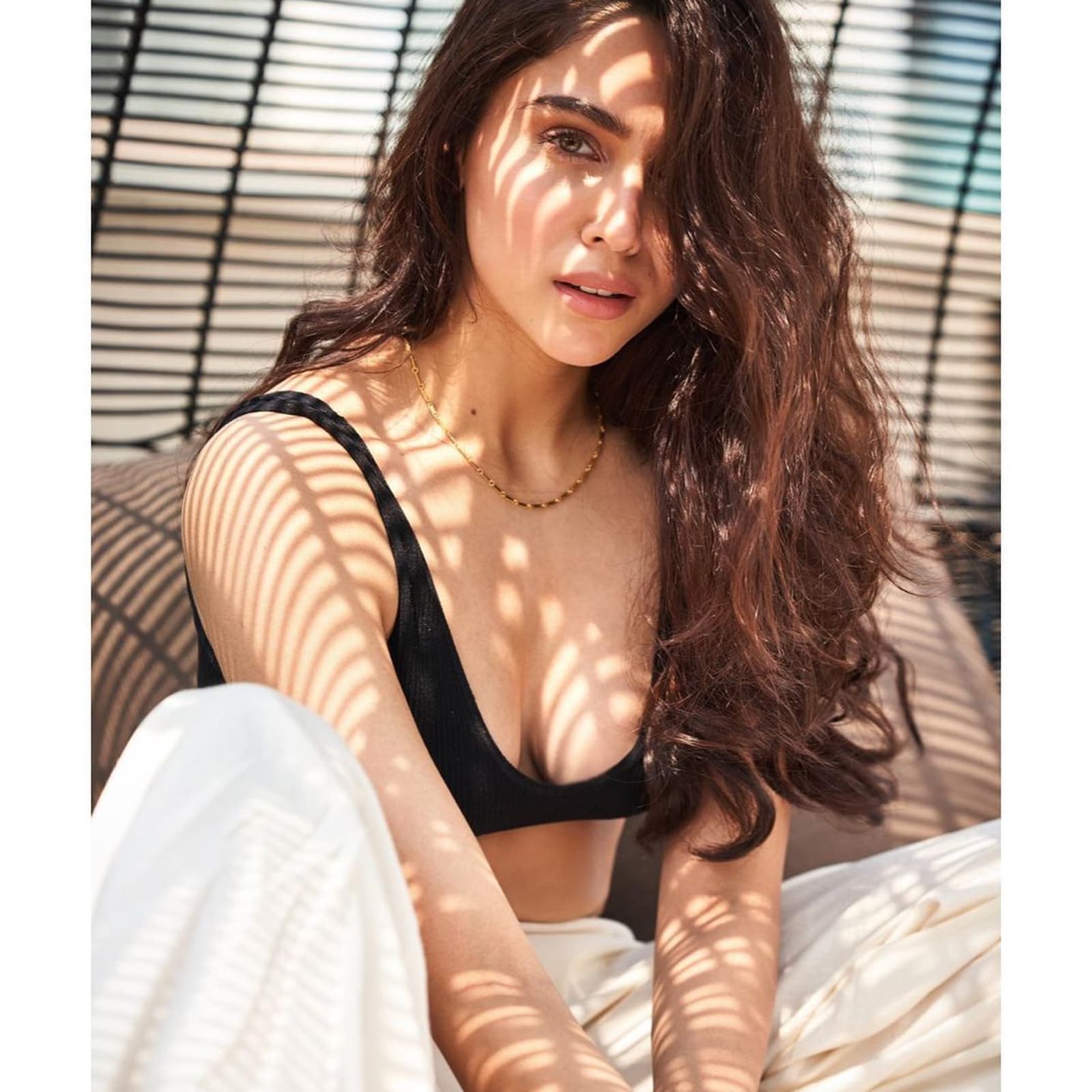 Pearly udstrømning fuzzy Sharvari Flaunts Her Cleavage In Black Bralette, Check Out Diva's  Drool-worthy Pictures - News18
