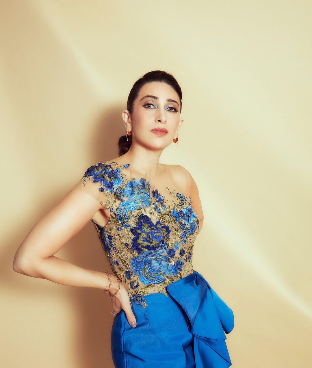 Karisma Kapoor Stuns In Blue One-Shoulder Dress, Look At Diva's Ravishing  Pictures
