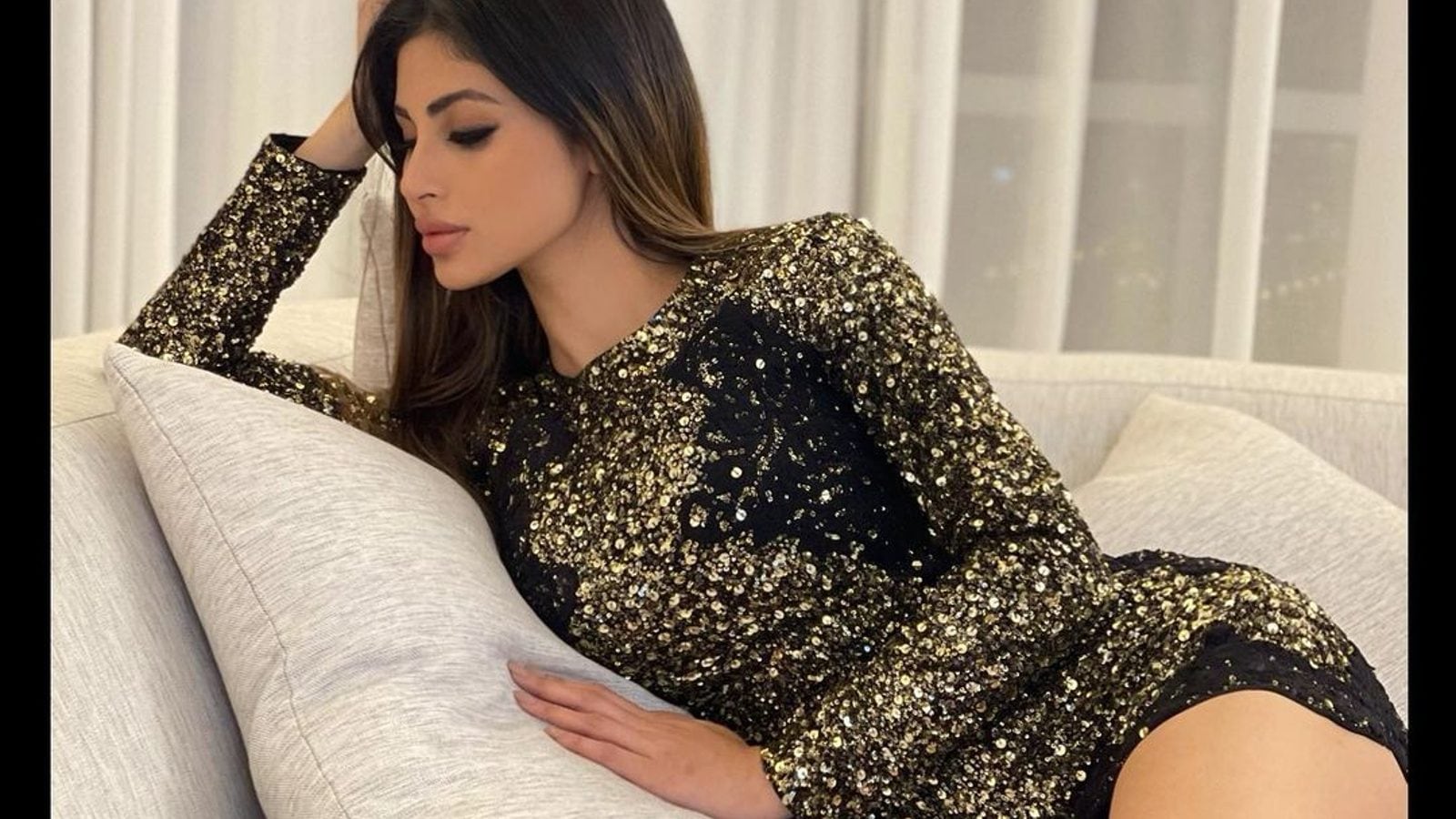 Mouni Roy Flaunts Uber Hot Body In Shimmering Mini Dress See Her Breathtaking Photos News18