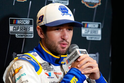 Hamlin Thriving Amid Chaos As He Chases First NASCAR Title