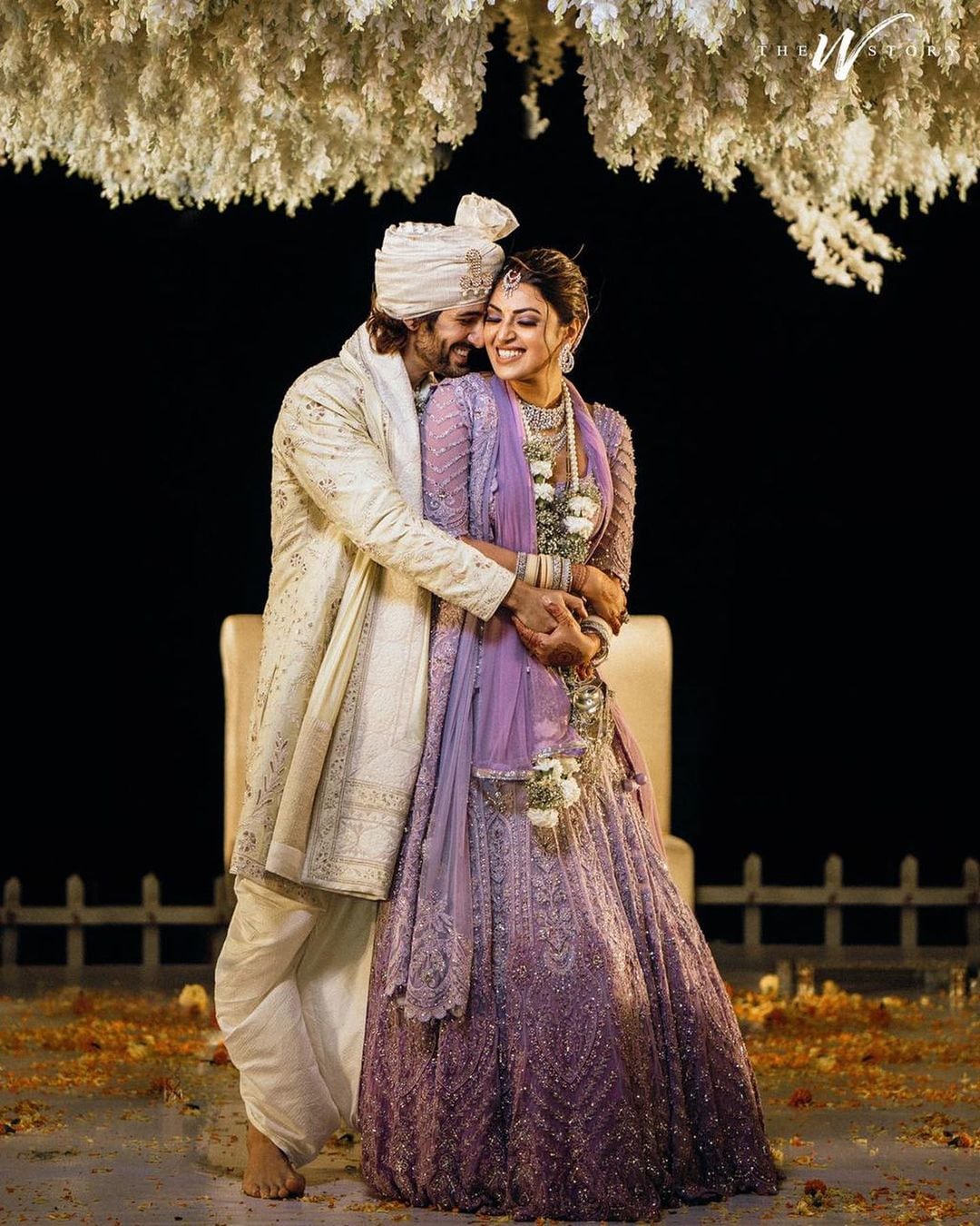 Neha Kakkar's Wedding Outfits Are Reminding Us Of Priyanka Chopra & Anushka  Sharma's Bridal Looks, Here's How | HerZindagi