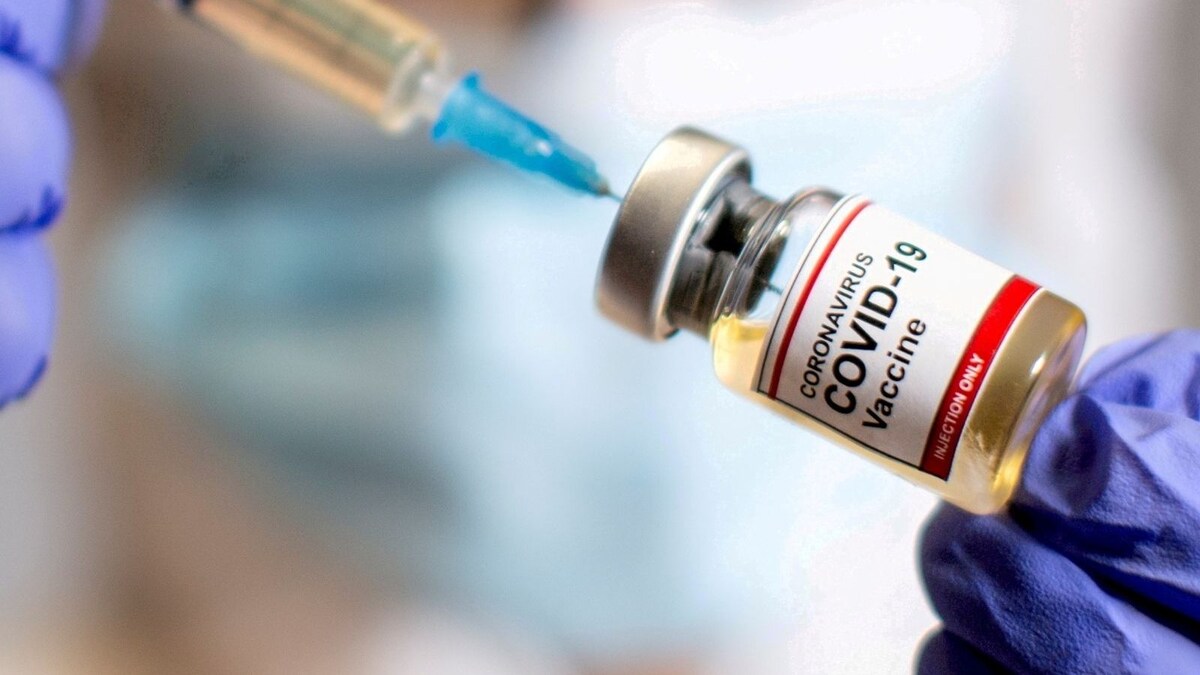 Political Leaders, Experts Rally for Booster Shot of Covid Vaccine, But is it Time for India Yet?