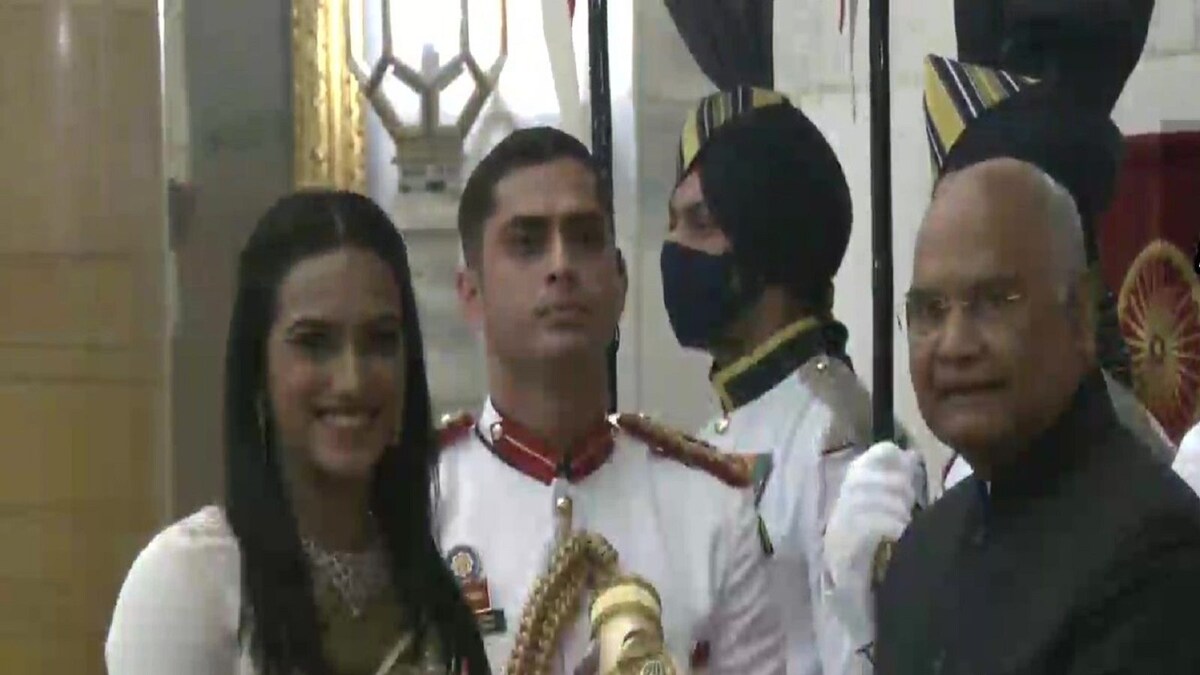 President Kovind Confers Padma Bhushan Awards for 2020, 2021- Tarun Gogoi, Sumitra Mahajan Among Awardees