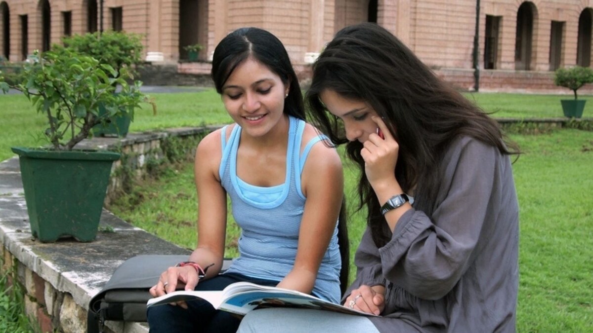 IIIT Gandhinagar Welcomes New Batch Virtually, Female, Foreign Students Enrolment on Rise