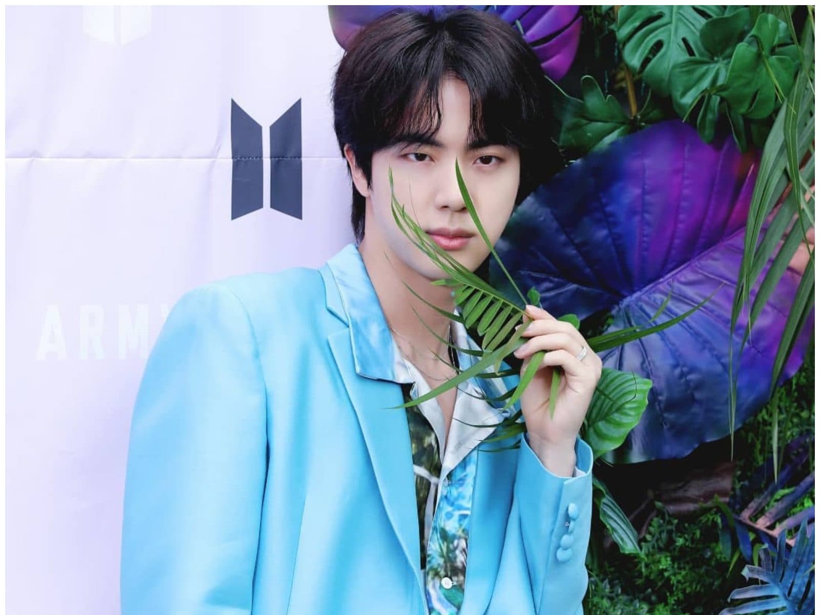 Jin Net Worth 2022: How Much Kim Seokjin Makes With BTS – StyleCaster