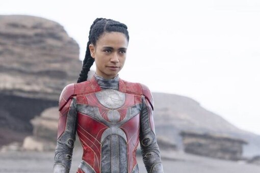 Lauren Ridloff as First Deaf Superhero in 'Eternals' Spikes Sign ...