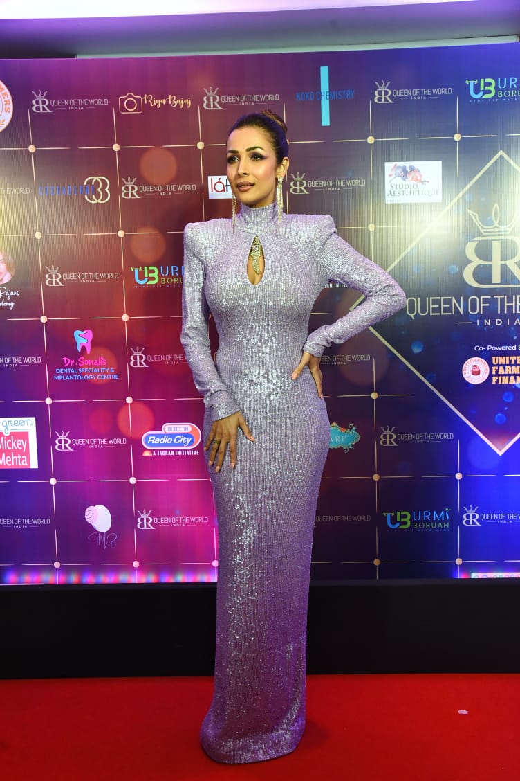Malaika Arora radiates timeless elegance in one-shoulder monochrome gown :  Bollywood News - Bollywood Hungama