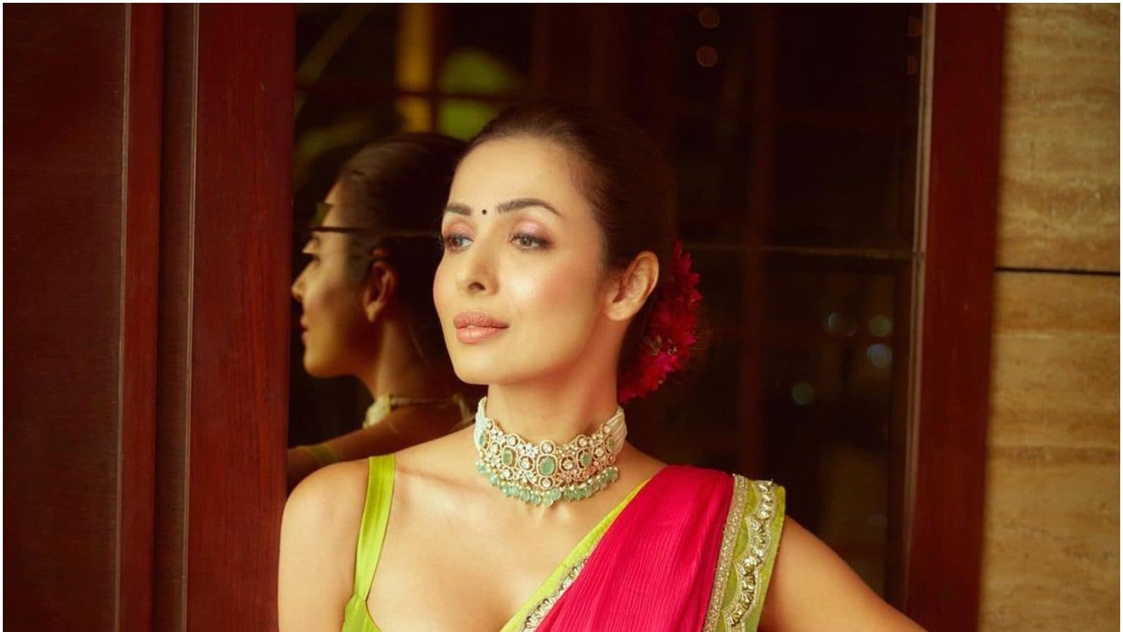 Malaika Arora Looks Hot in This Saree by Manish Malhotra