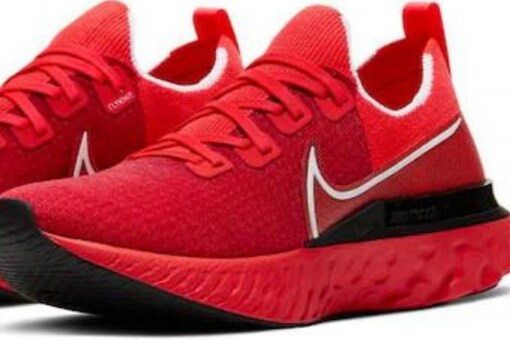 Nike Soon Sell Virtual Sneakers, as Brand Sets Foot