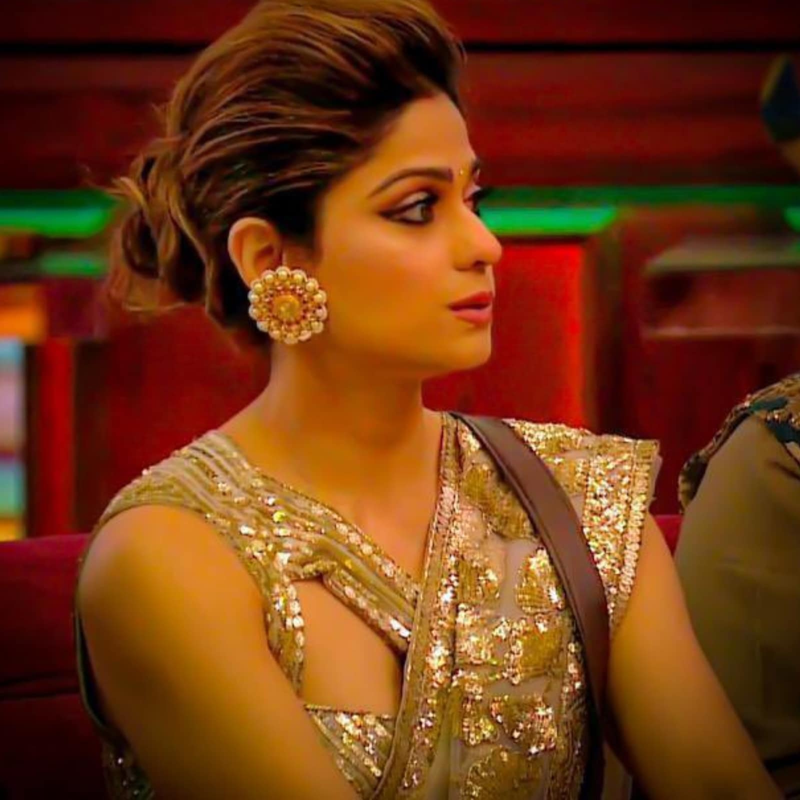 Bigg Boss 15: Shilpa Shetty Calls Shamita Shetty 'Our Pride' After Salman  Khan Taunted Her for Being 'Queen'