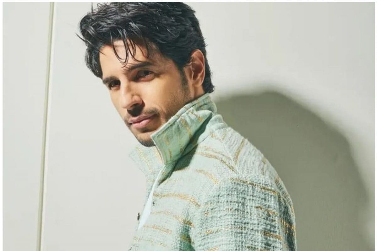 Exclusive! Sidharth Malhotra Gives Look Test for Dharma ...