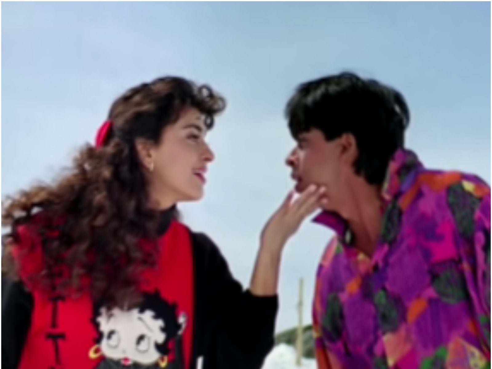 Juhi Chawla Ki Open Bulu Film - Happy Birthday Juhi Chawla: Shah Rukh Khan to Akshay Kumar, A List of Her  Famous Co-stars - News18