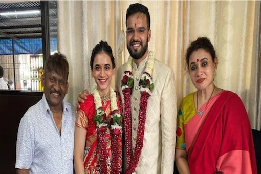 marathi-actor-arun-kadam-s-daughter-sukanya-gets-married-to-boyfriend