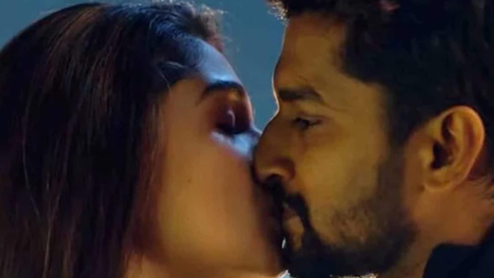 Akshara Singh Sex - Nani, Krithi Shetty Lip Lock Scene in Shyam Singha Roy Teaser Drives Fans  Crazy - News18