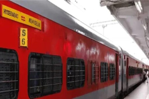 The train will restart its journey at 5:05 am from Bhatinda junction railway station and reach Delhi around 12:45 pm.