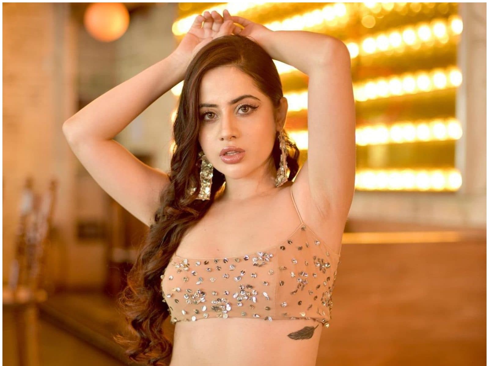 Tamanna Naked Photos - Urfi Javed Shares Pics in Shiny Two-piece: 'Made Me Feel Like Naagin Again'  - News18