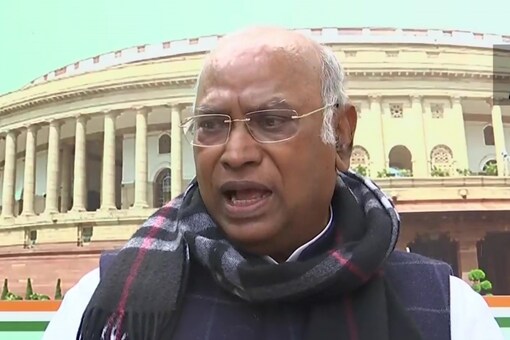 Congress leader Mallikarjun Kharge (Credits: ANI/File)