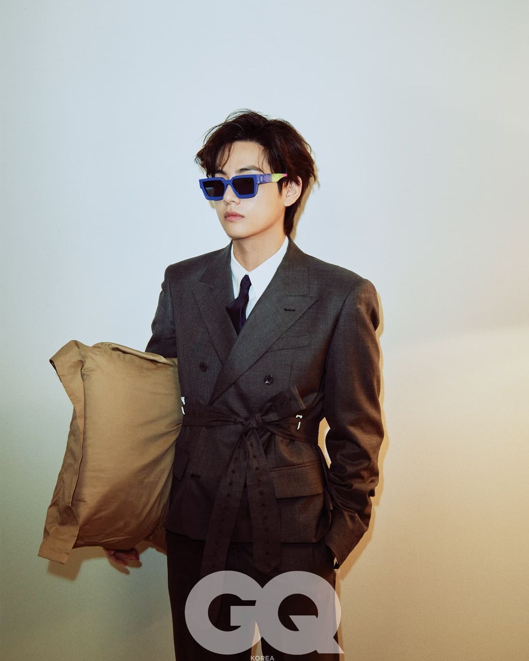Kim Taehyung in Louis Vuitton - V - Kim Taehyung News