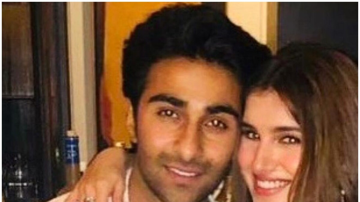 Tara Sutaria and Beau Aadar Jain's Instagram Chat is Giving us Major Couple Goals