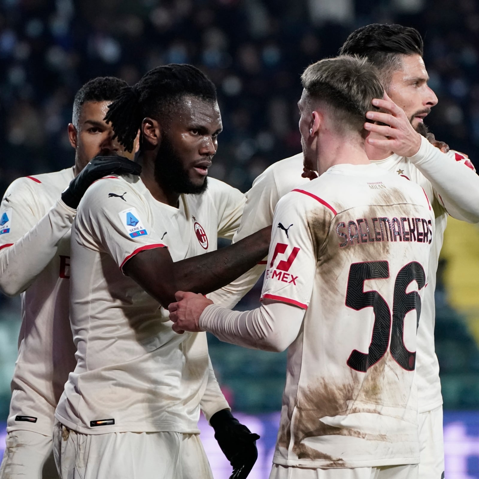 Serie A: AC Milan Keep Pace with Leaders Inter, Napoli Stunned by Spezia