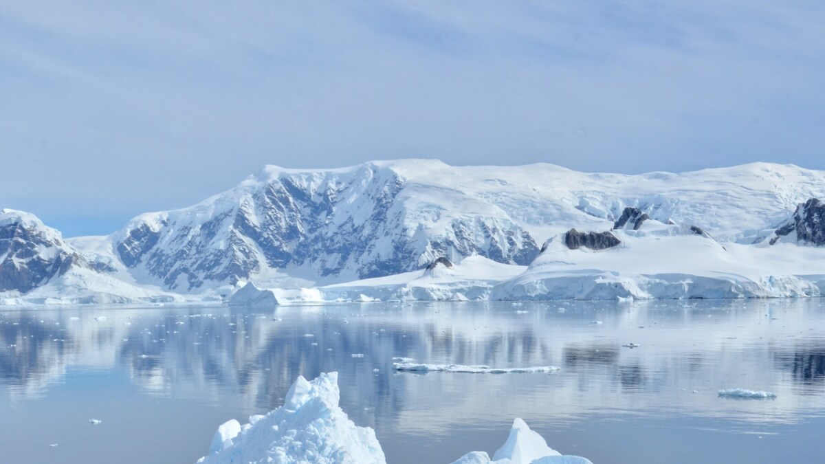 Antarctica's Doomsday Glacier: How Its Collapse Could Trigger Global Floods & Swallow Islands