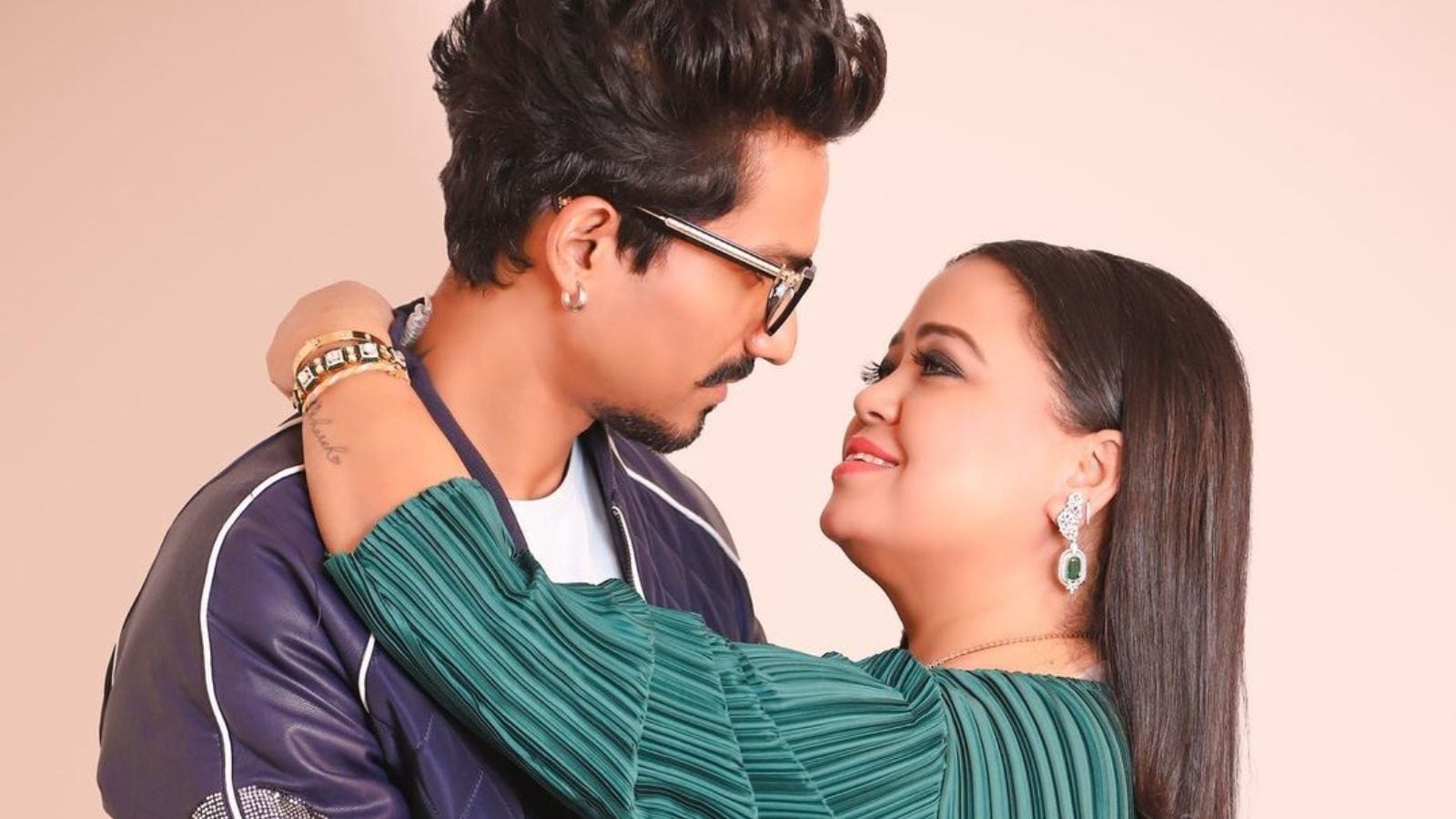 Bharti Singh and Haarsh Limbachiyaa Announce Pregnancy; Comedian Says 'Baby  is Due in April End'